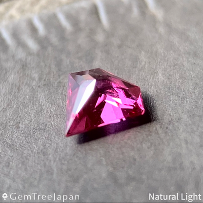 "Gem Shape" Ruby 0.172ct / Thailand
