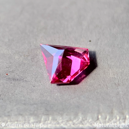 "Gem Shape" Ruby 0.172ct / Thailand