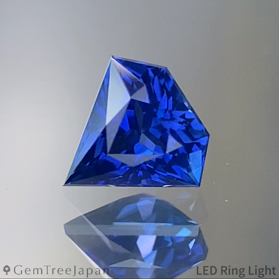 Cornflower Blue Sapphire 0.611ct / Sri Lanka