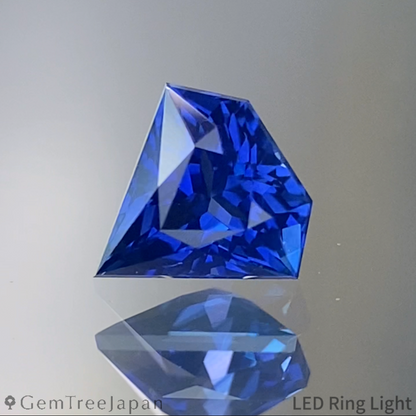 Cornflower Blue Sapphire 0.611ct / Sri Lanka
