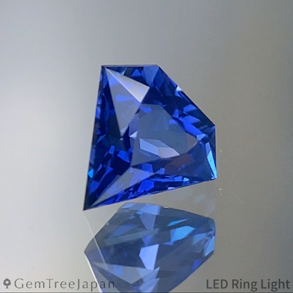 Cornflower Blue Sapphire 0.611ct / Sri Lanka