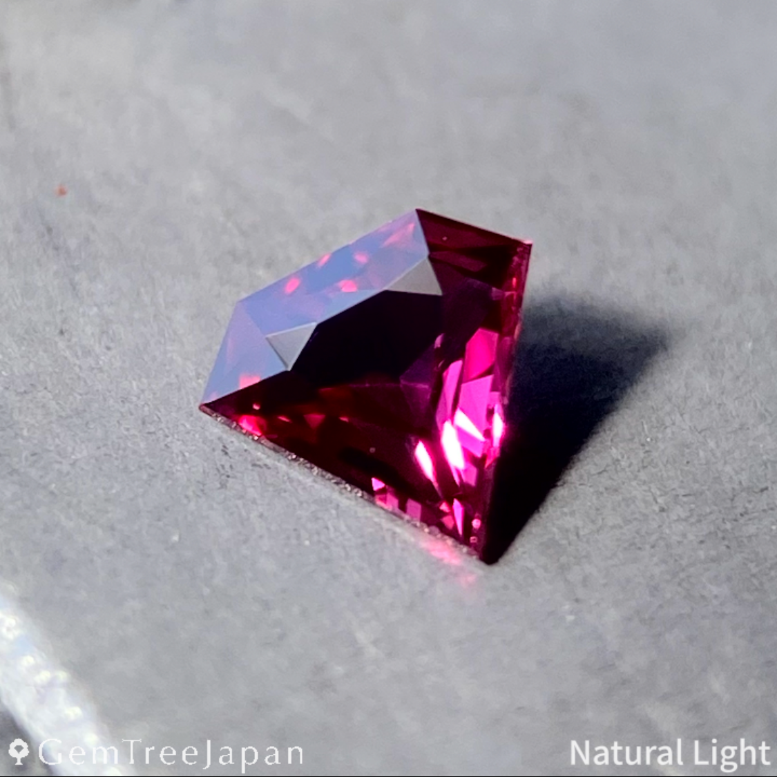 "Gem Shape" Ruby 0.171ct / Thailand