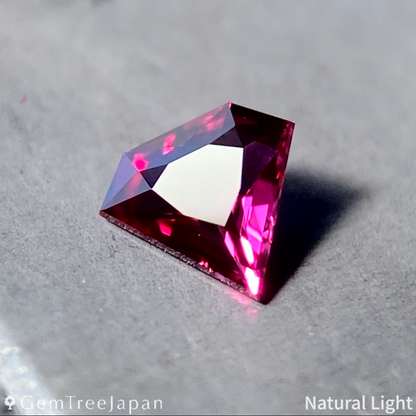 "Gem Shape" Ruby 0.171ct / Thailand