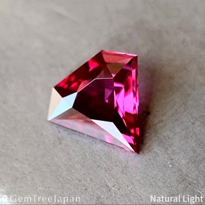 "Gem Shape" Ruby 0.171ct / Thailand