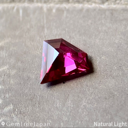 "Gem Shape" Ruby 0.171ct / Thailand