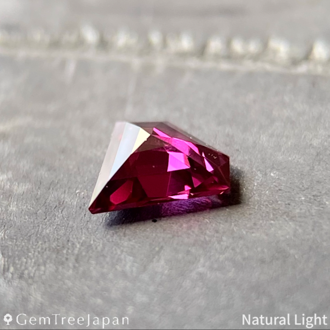 "Gem Shape" Ruby 0.171ct / Thailand