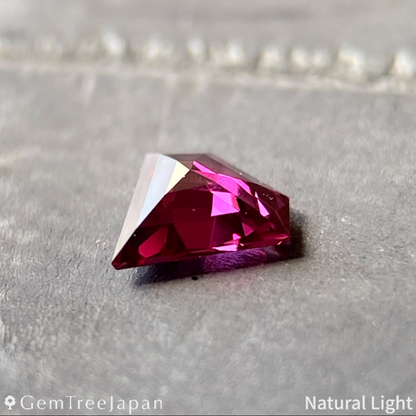 "Gem Shape" Ruby 0.171ct / Thailand