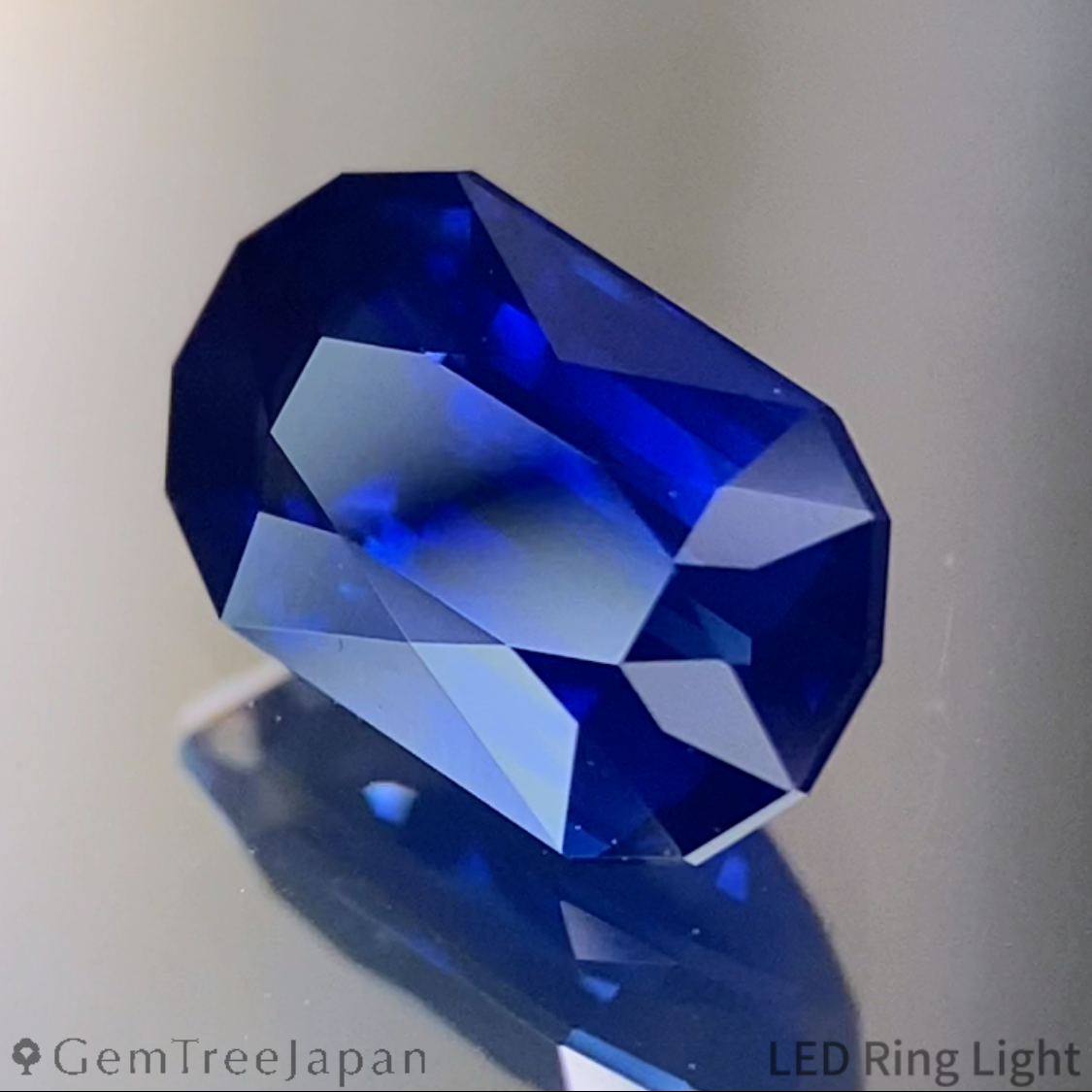 Royal Blue Sapphire 1.250ct / Myanmar
