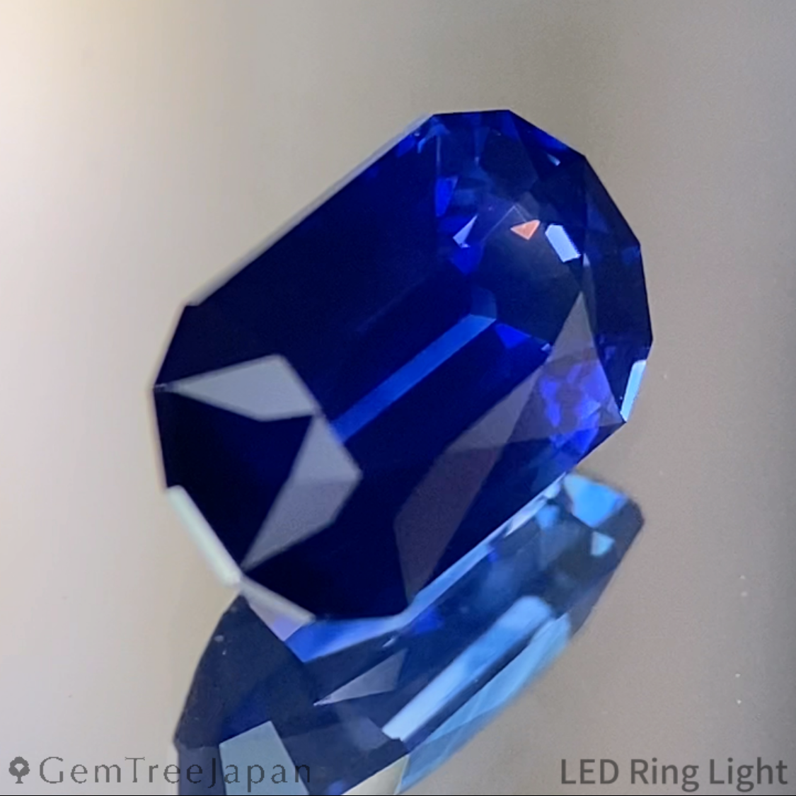 Royal Blue Sapphire 1.250ct / Myanmar