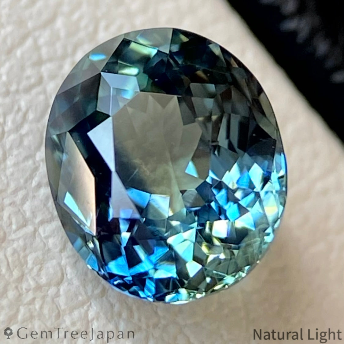 Parti-Color Sapphire 1.375ct / Thailand