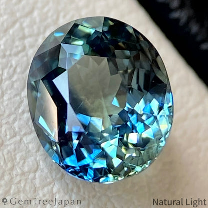 Parti-Color Sapphire 1.375ct / Thailand