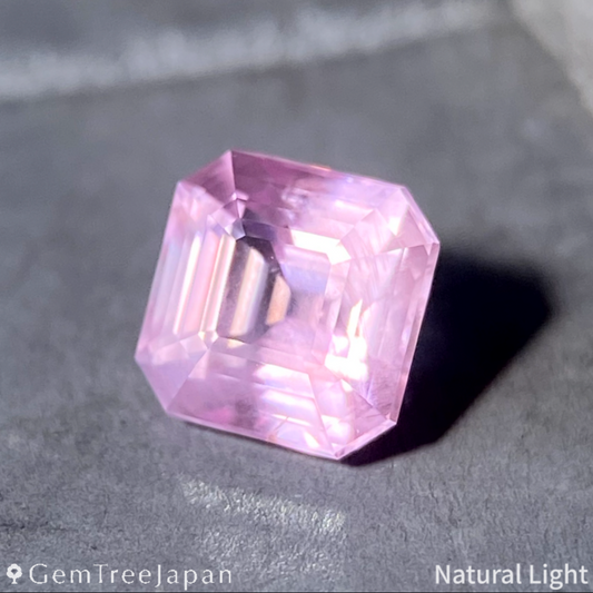 "4-5 Steps" Un-Heat Silky Pink Sapphire 0.701ct / Sri Lanka