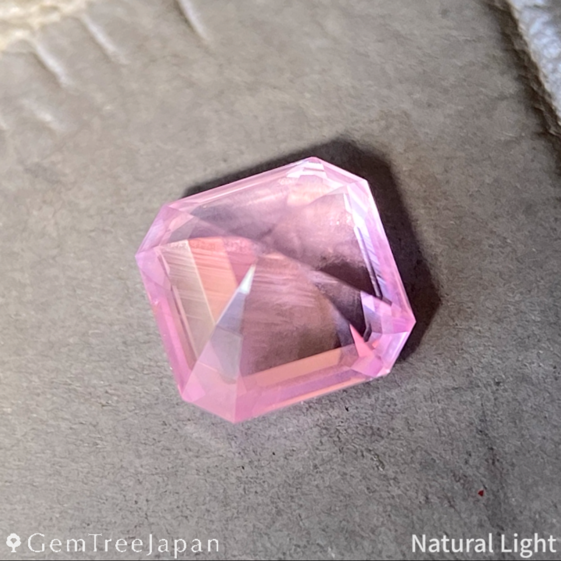 "4-5 Steps" Un-Heat Silky Pink Sapphire 0.701ct / Sri Lanka