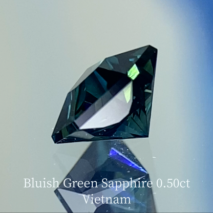 Bluish Green Sapphire 0.507ct / Vietnam