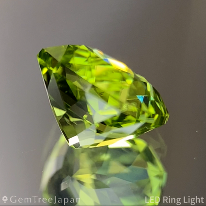 Peridot 1.45ct / Vietnam