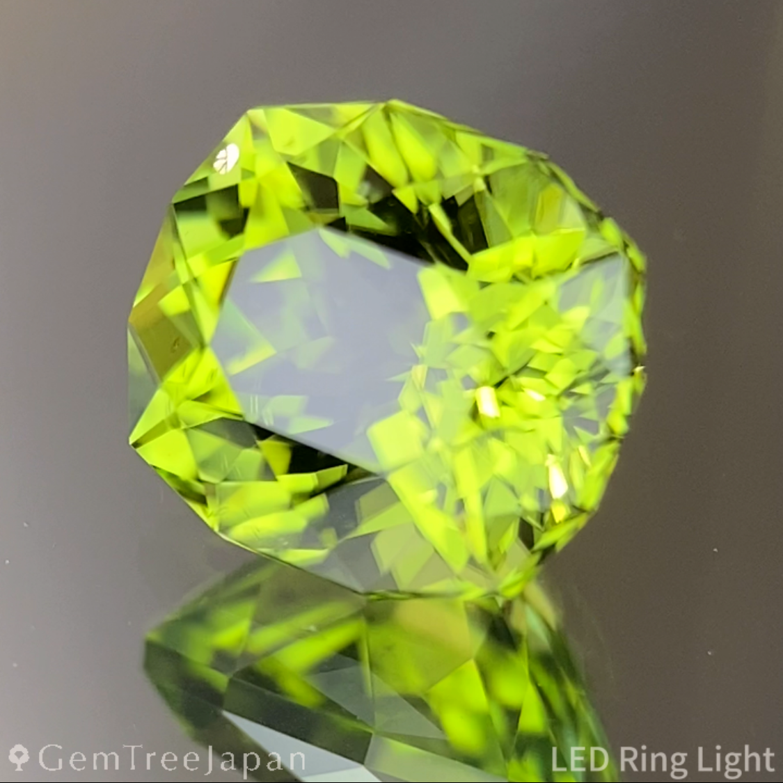 Peridot 1.45ct / Vietnam