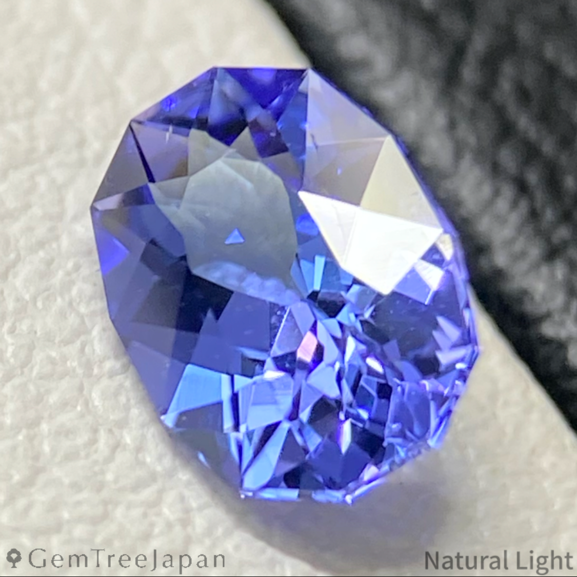 Tanzanite 0.76ct / Tanzania