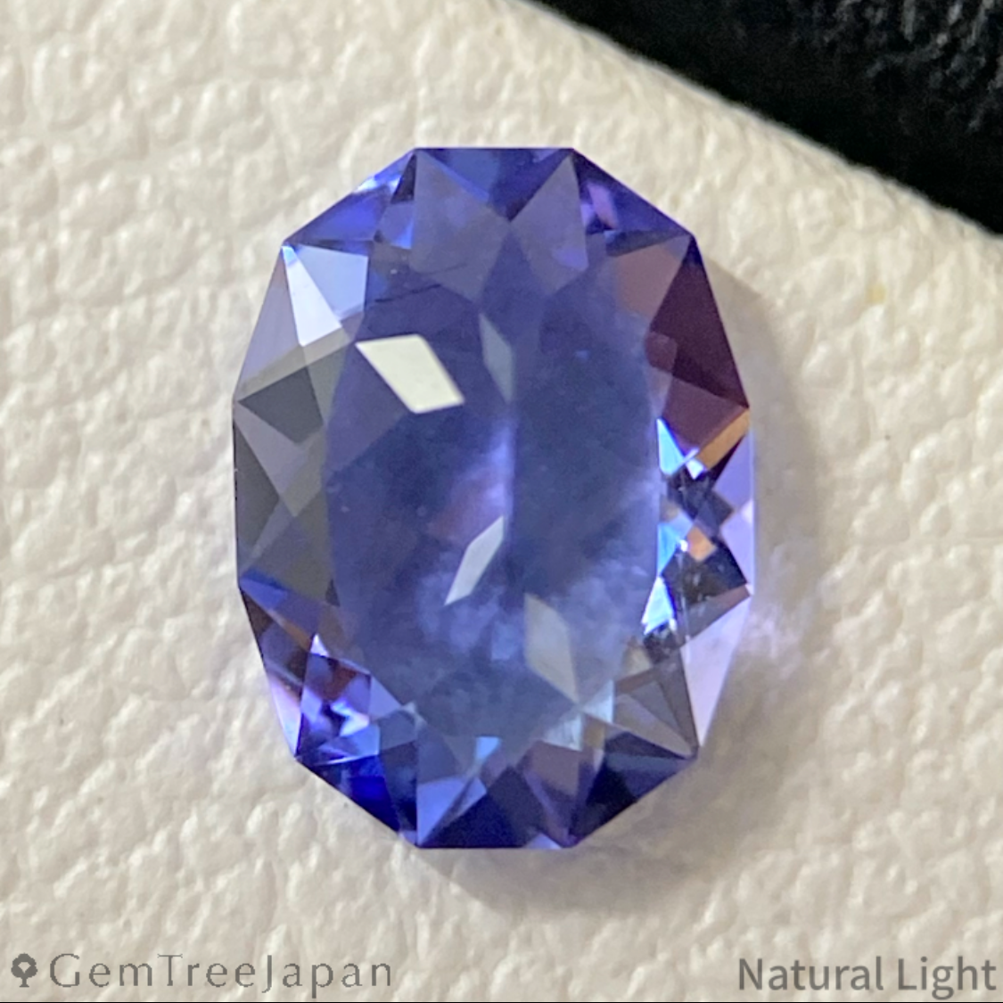 Tanzanite 0.76ct / Tanzania