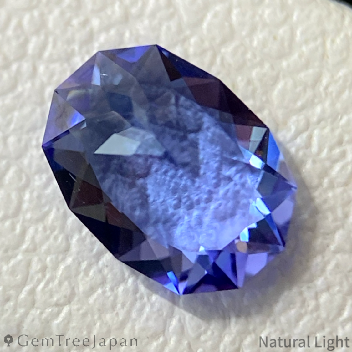 Tanzanite 0.76ct / Tanzania