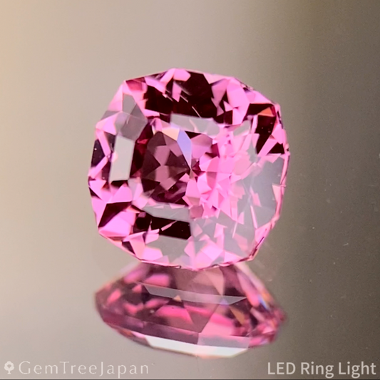 Orangy Pink Spinel 0.56ct / Vietnam