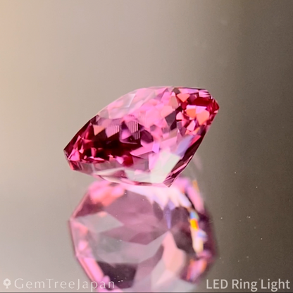 Orangy Pink Spinel 0.56ct / Vietnam