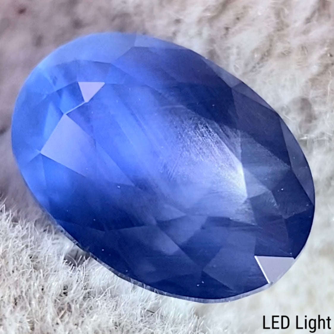 Un-Heat Sapphire 1.672ct / Sri Lanka