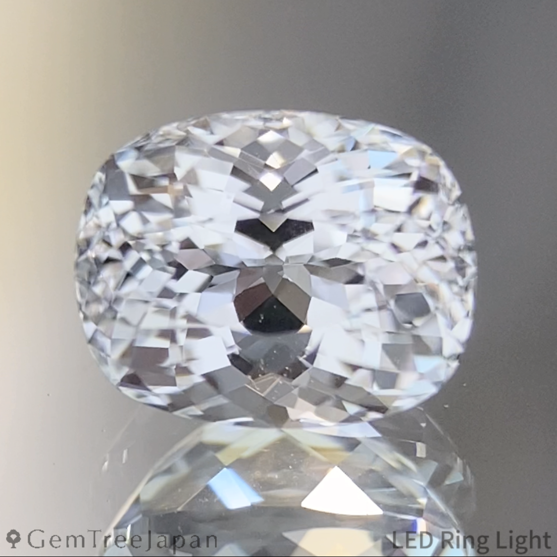 Phenakite 1.356ct / Russia