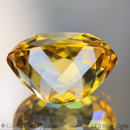 "Gira Cut 128" Yellow Gold Zircon 8.949ct / Madagascar