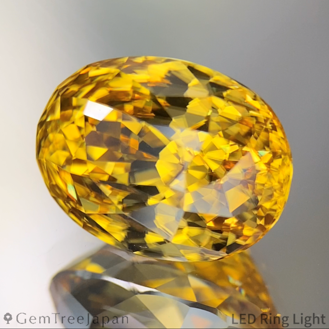 "Gira Cut 128" Yellow Gold Zircon 8.949ct / Madagascar
