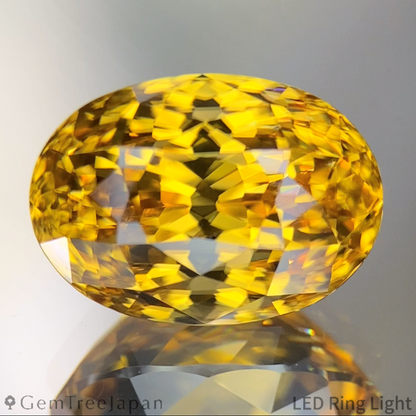 "Gira Cut 128" Yellow Gold Zircon 8.949ct / Madagascar
