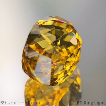 "Gira Cut 128" Yellow Gold Zircon 8.949ct / Madagascar