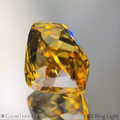 "Gira Cut 128" Yellow Gold Zircon 8.949ct / Madagascar