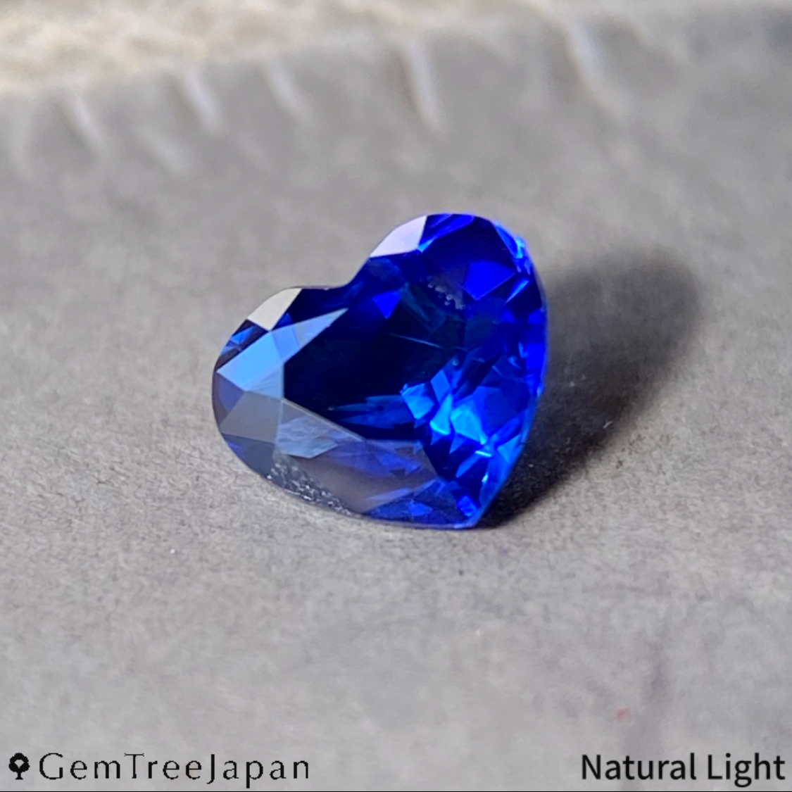 Cornflower Blue Sapphire 0.293ct / Myanmar(Burma)