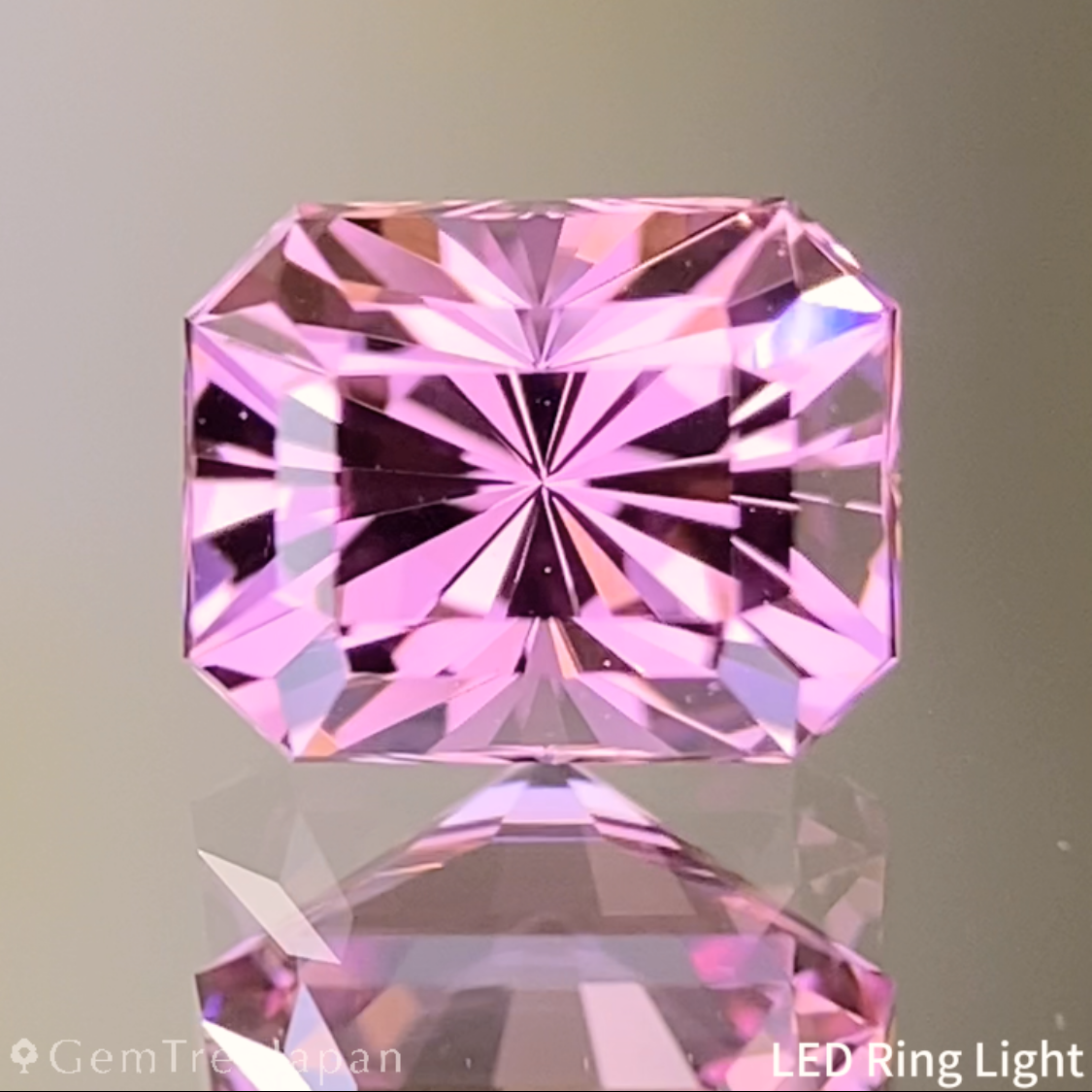Malaya Garnet 0.870ct / Tanzania