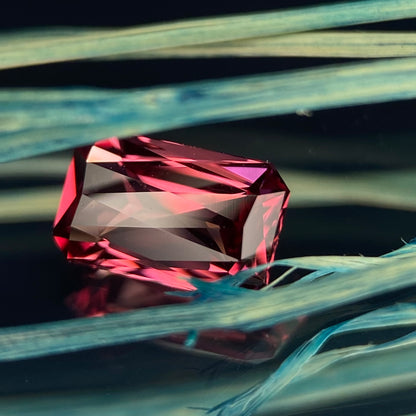 Spinel 0.78ct / Burma / Ayatori Octagon