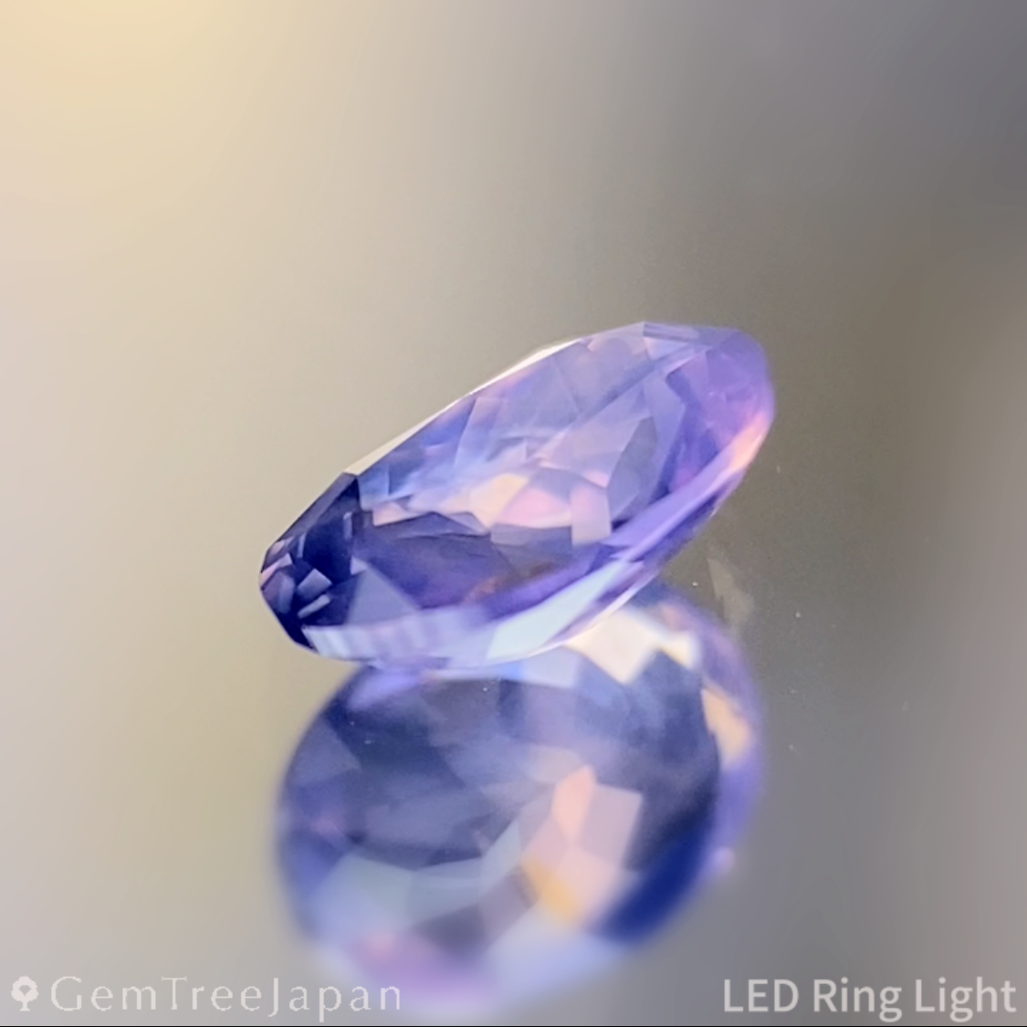 Un-Heat Parti-Color Sapphire 0.415ct / Vietnam