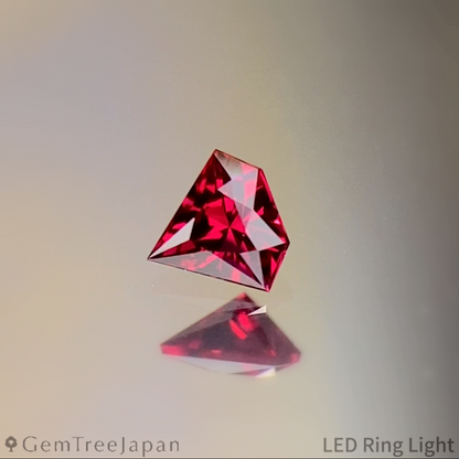 Pigeon Blood Ruby 0.096ct / Thailand