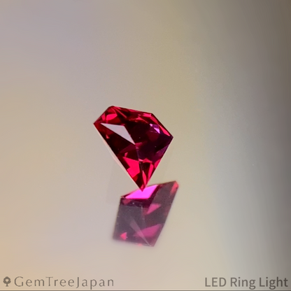 Pigeon Blood Ruby 0.096ct / Thailand