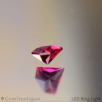 Pigeon Blood Ruby 0.096ct / Thailand