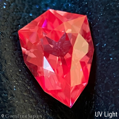 Orangy Purple Spinel 0.651ct / Sri Lanka