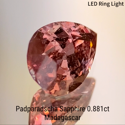 Padparadscha Sapphire 0.881ct / Madagascar