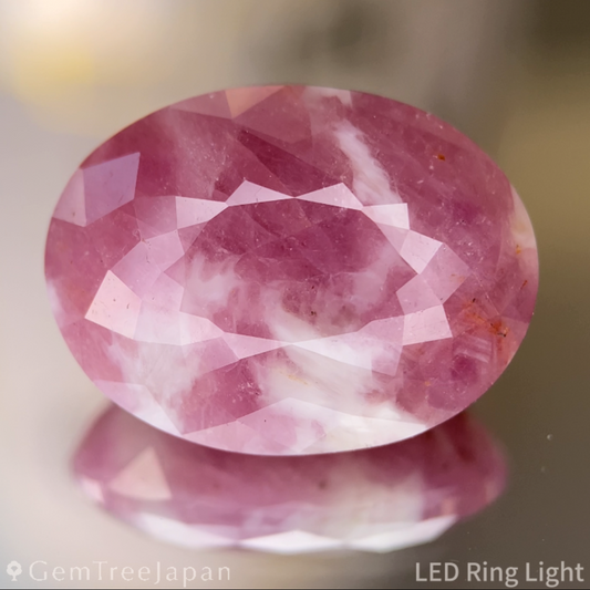 Un-Heat Parti-Color Sapphire 21.77ct / Vietnam