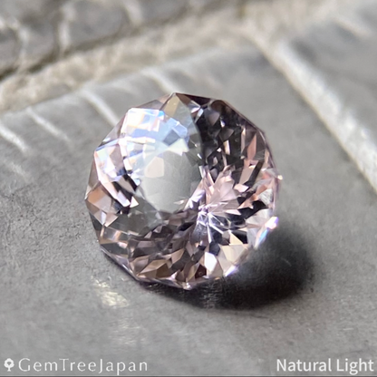 【Trial Price】"Super Gira Cut 121" Pale Pink Spinel 0.518ct / Myanmar (Burma)