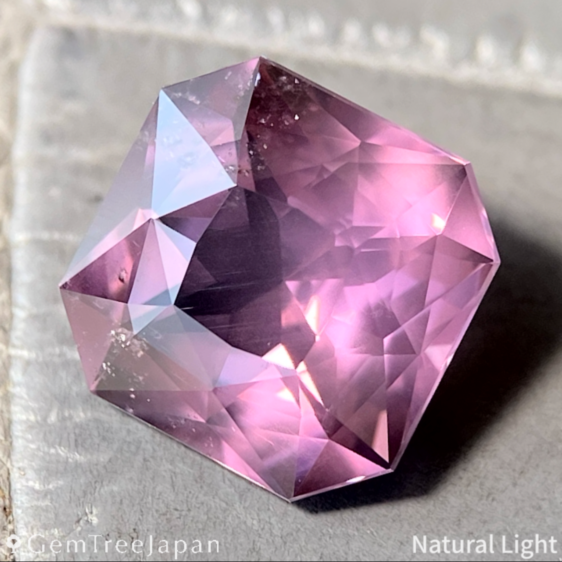 Orangy Purple Spinel 2.447ct / Sri Lanka