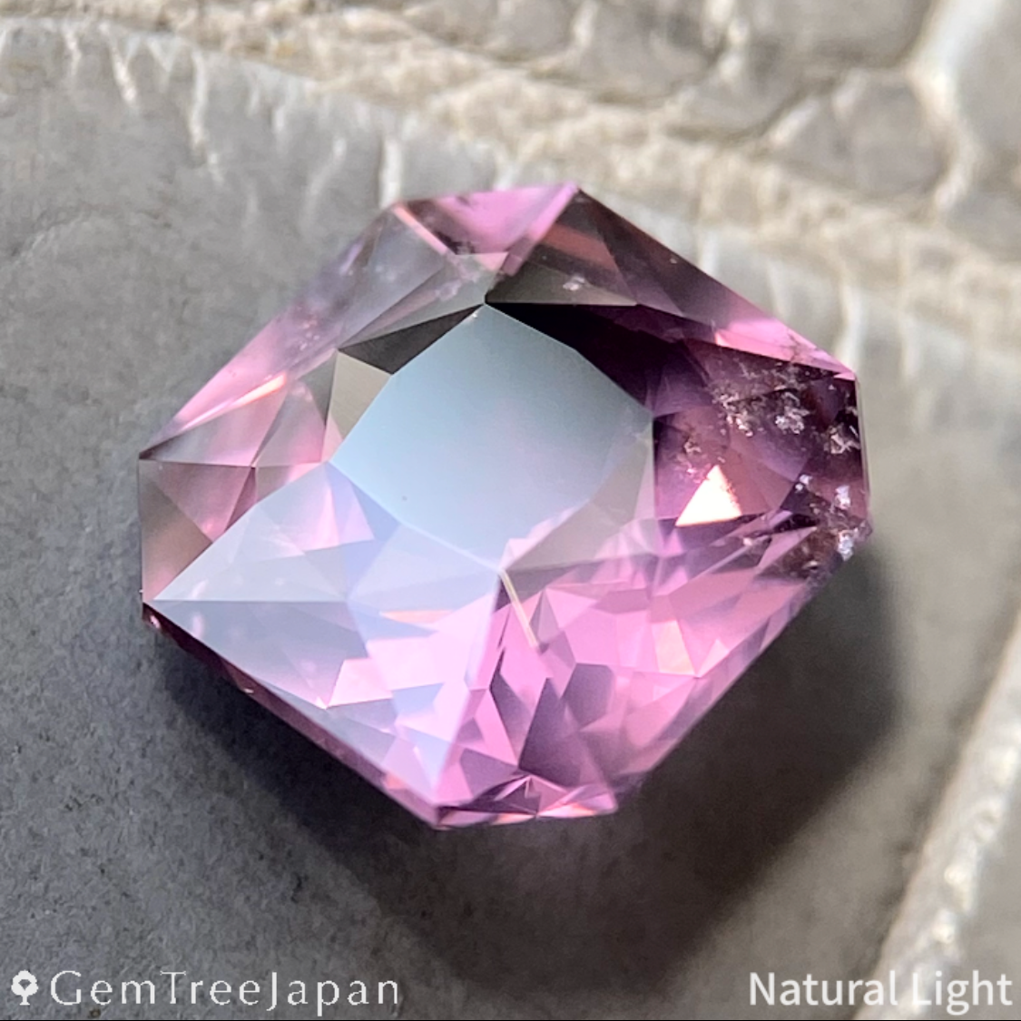 Orangy Purple Spinel 2.447ct / Sri Lanka