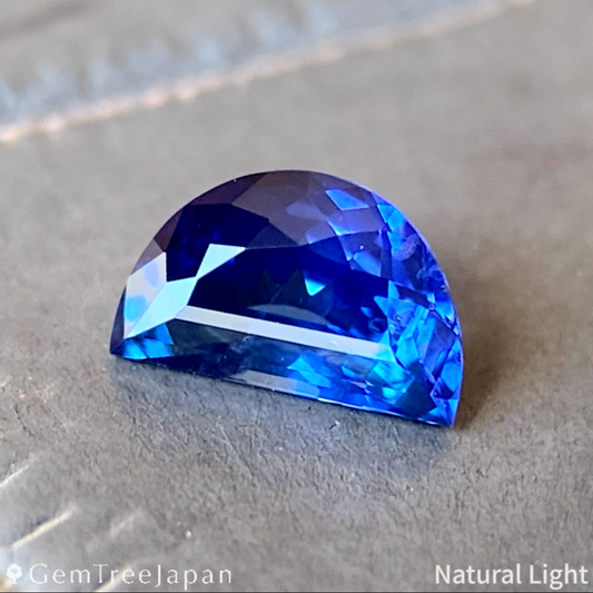 "Biue Sunrise" Cornflower Blue Sapphire 0.397ct / Sri Lanka