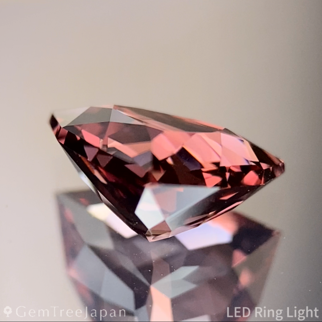 Spessartine Garnet 2.289ct / Tanzania