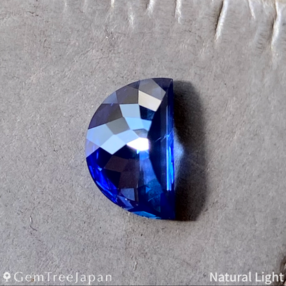 "Biue Sunrise" Cornflower Blue Sapphire 0.397ct / Sri Lanka