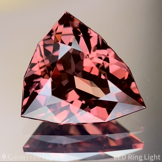 Spessartine Garnet 2.289ct / Tanzania