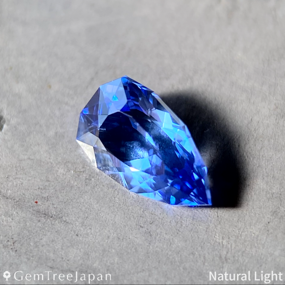 "Blue Arrowhead" Sapphire 0.502ct / Myanmar (Burma)